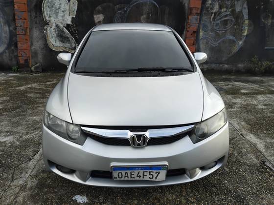 HONDA CIVIC 1.8 LXL 16V FLEX 4P MANUAL HONDA CIVIC 1.8 LXL 16V FLEX 4P MANUAL